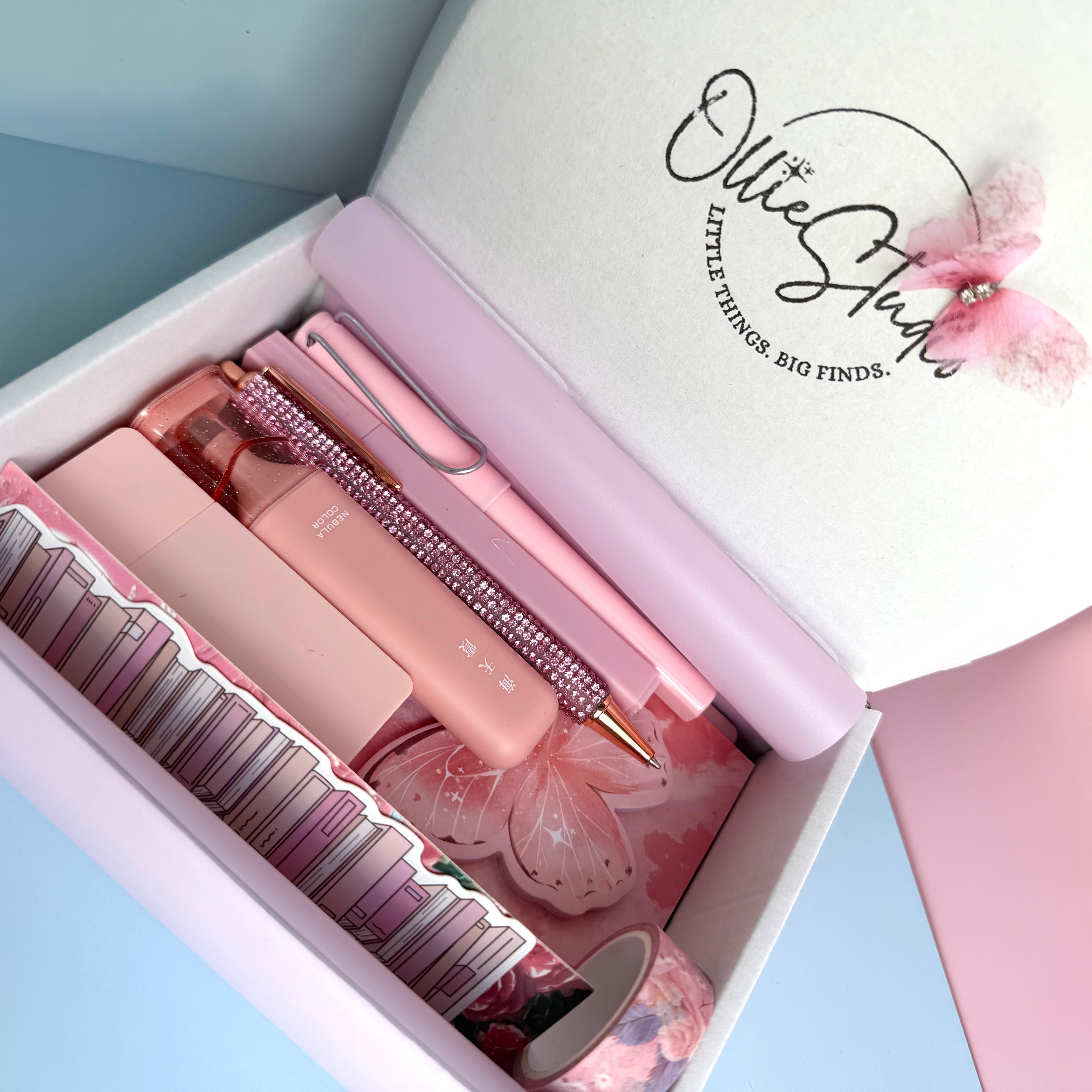 ESSENTIAL STATIONERY SET – PINK POWDER | STATIONERY GIFT SET FOR HER | DELICATE EVERYDAY DESK FAVORITES
