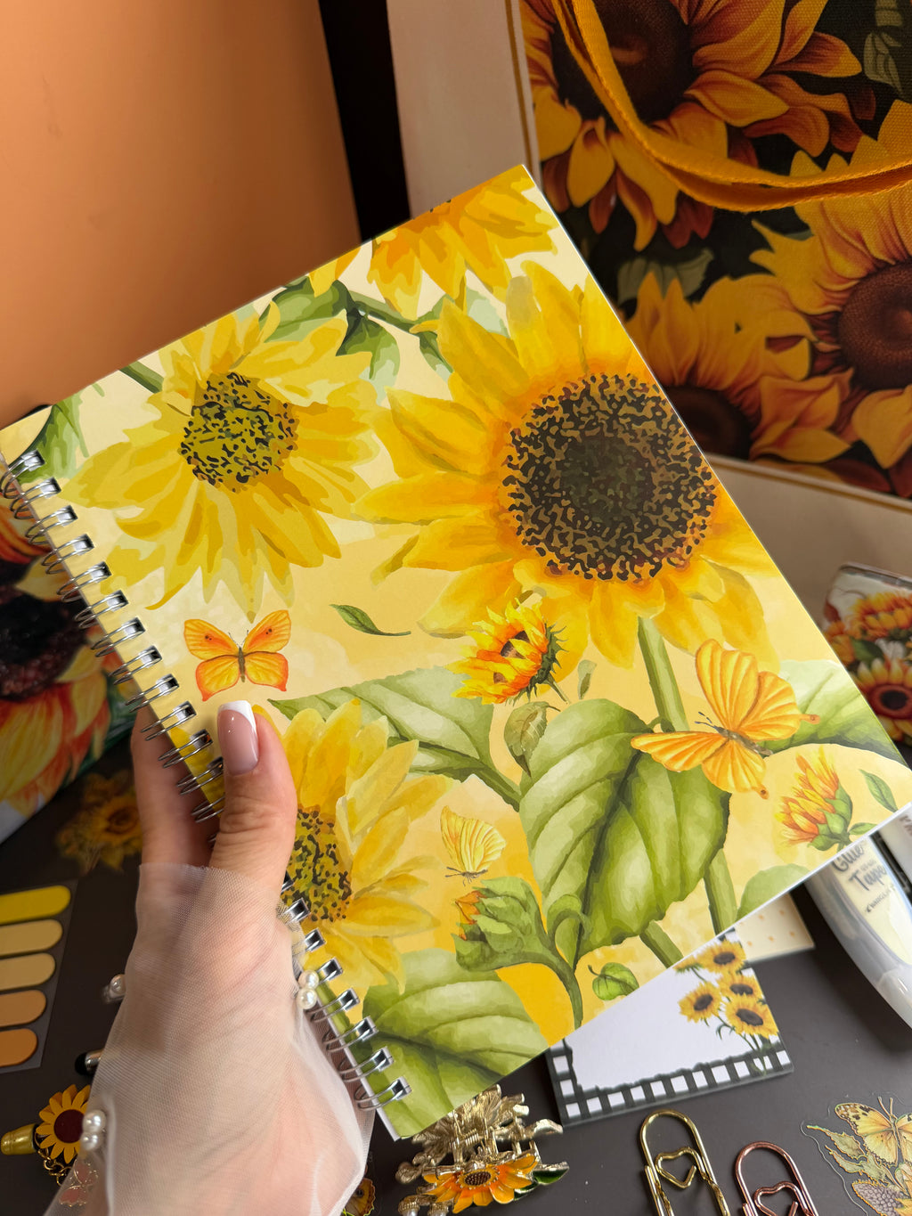 ENDLESS SUNFLOWER FIELDS STATIONERY GIFT SET / SUNFLOWER LOVER GIFT / YELLOW FLORAL JOURNAL & ACCESSORIES BUNDLE