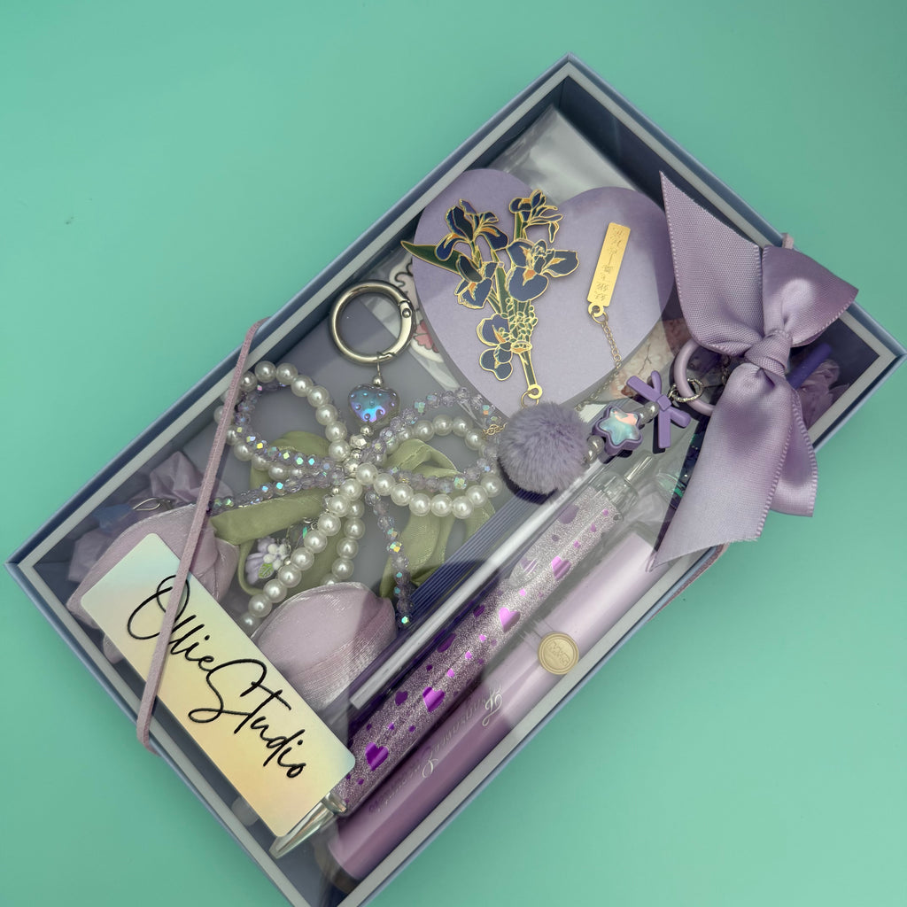 A LITTLE THANK YOU GIFT BUNDLE | STATIONERY & CHARM BOX