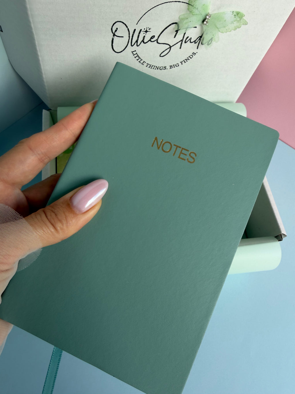 ESSENTIAL STATIONERY SET - GREEN MEADOW | STATIONERY GIFT SET FOR HER | NATURAL EVERYDAY DESK ESSENTIALS