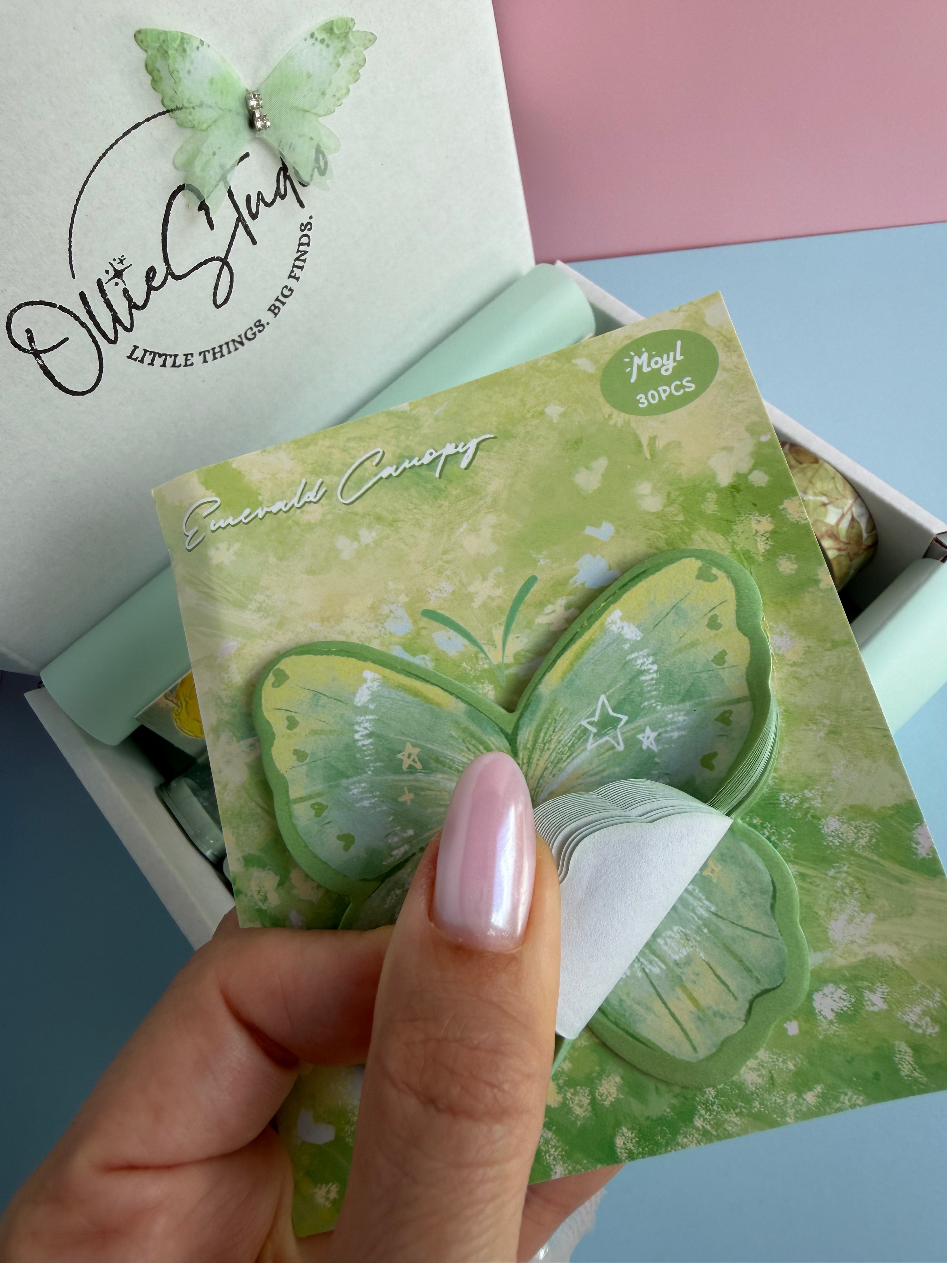 ESSENTIAL STATIONERY SET - GREEN MEADOW | STATIONERY GIFT SET FOR HER | NATURAL EVERYDAY DESK ESSENTIALS