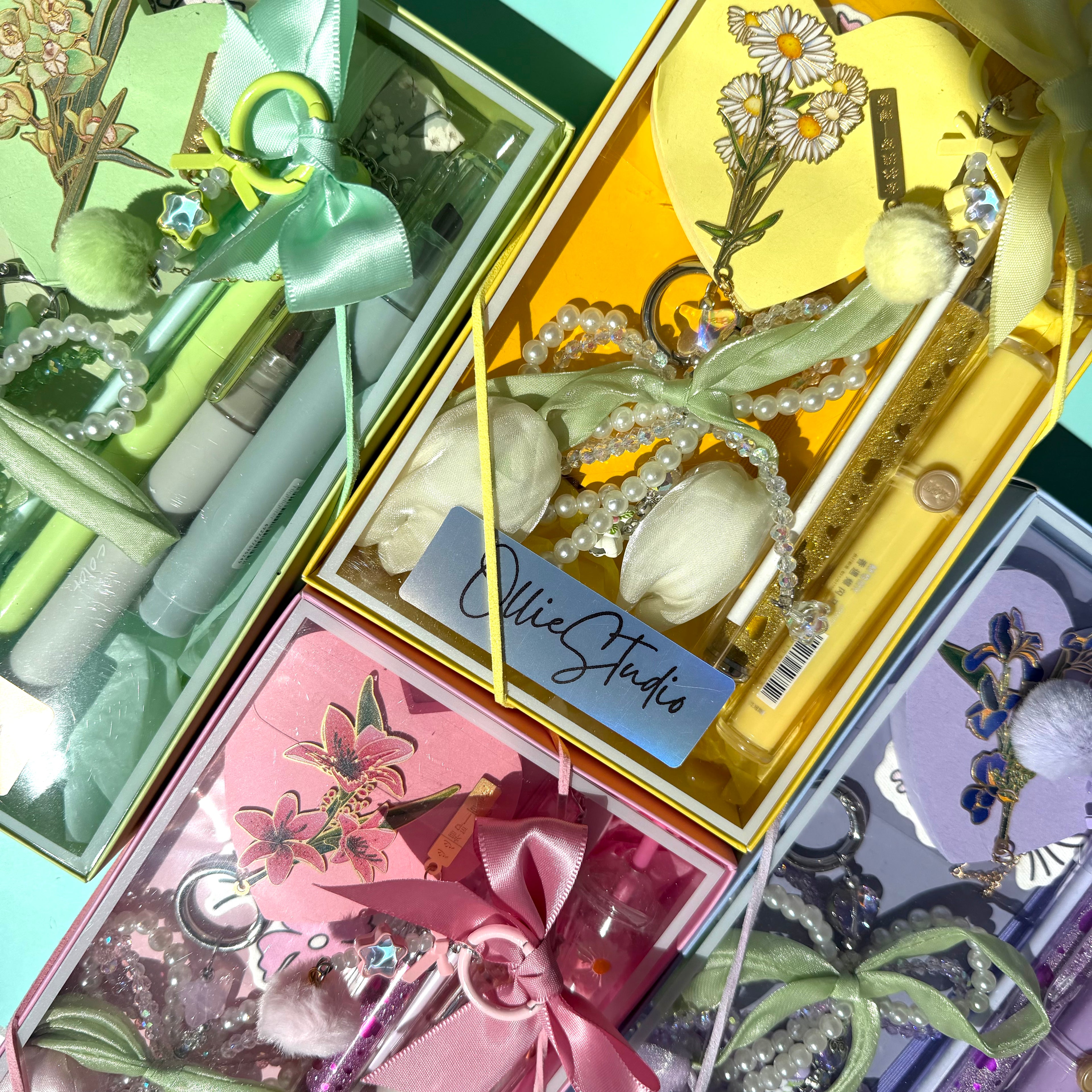 A LITTLE THANK YOU GIFT BUNDLE | STATIONERY & CHARM BOX