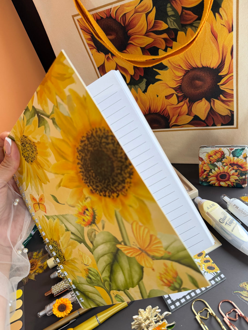 ENDLESS SUNFLOWER FIELDS STATIONERY GIFT SET / SUNFLOWER LOVER GIFT / YELLOW FLORAL JOURNAL & ACCESSORIES BUNDLE