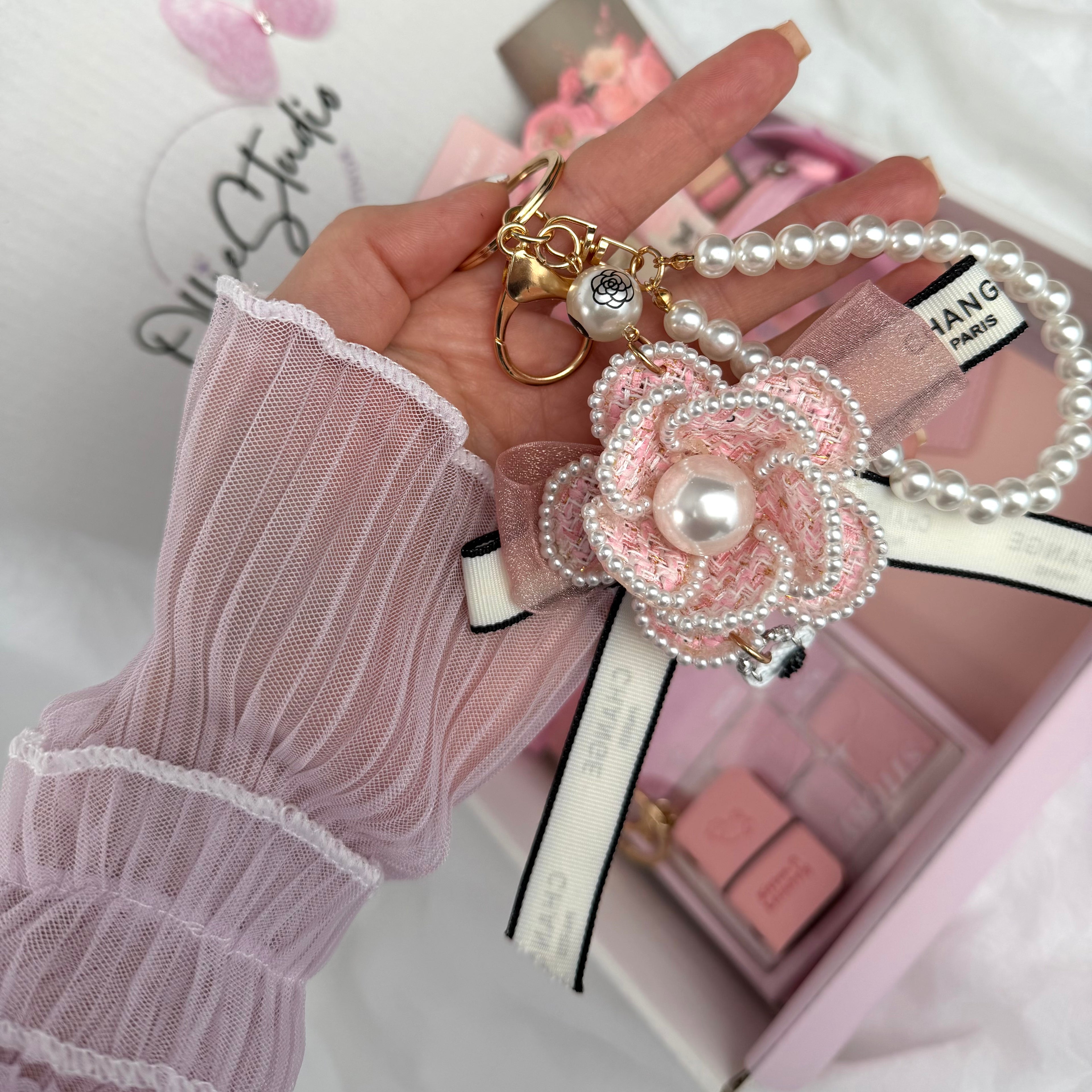 SIGNATURE STATIONERY SET - PINK BLOOM |STATIONERY GIFT SET FOR HER | AESTHETIC & BOOKISH DESK ESSENTIALS