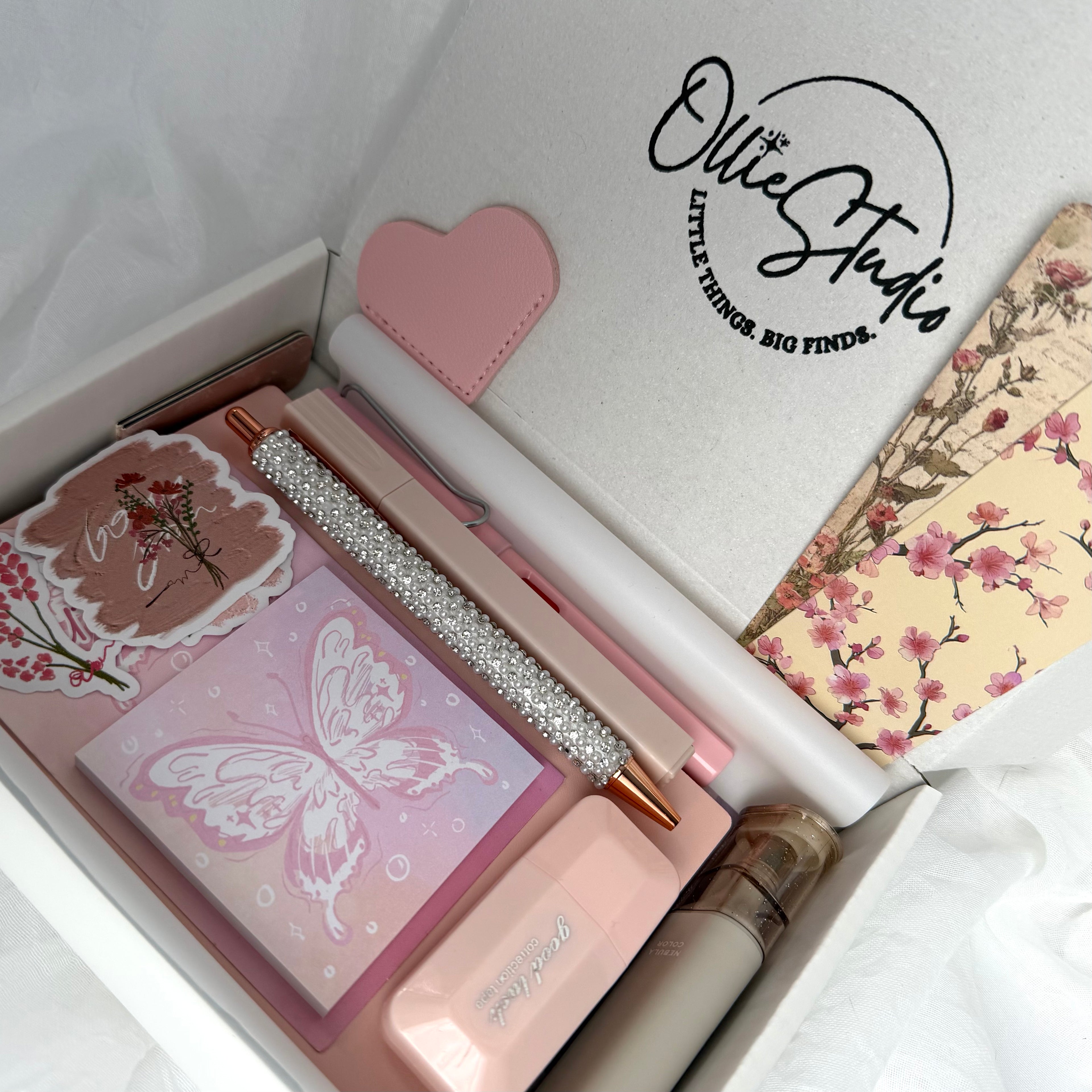 ESSENTIAL STATIONERY SET - SOFT LINEN | STATIONERY GIFT SET FOR HER | CALM NEUTRAL DESK ESSENTIALS