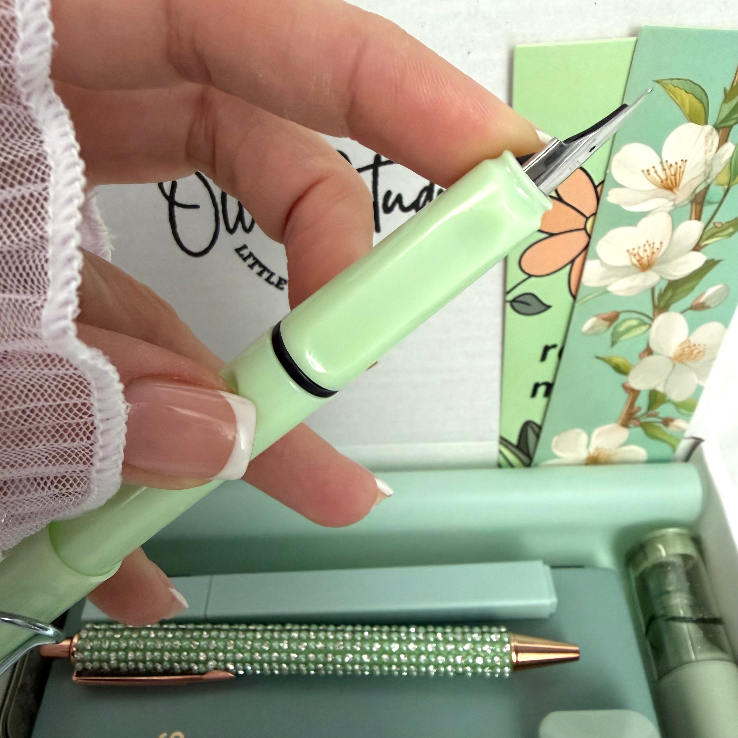 ESSENTIAL STATIONERY SET - GREEN MEADOW | STATIONERY GIFT SET FOR HER | NATURAL EVERYDAY DESK ESSENTIALS