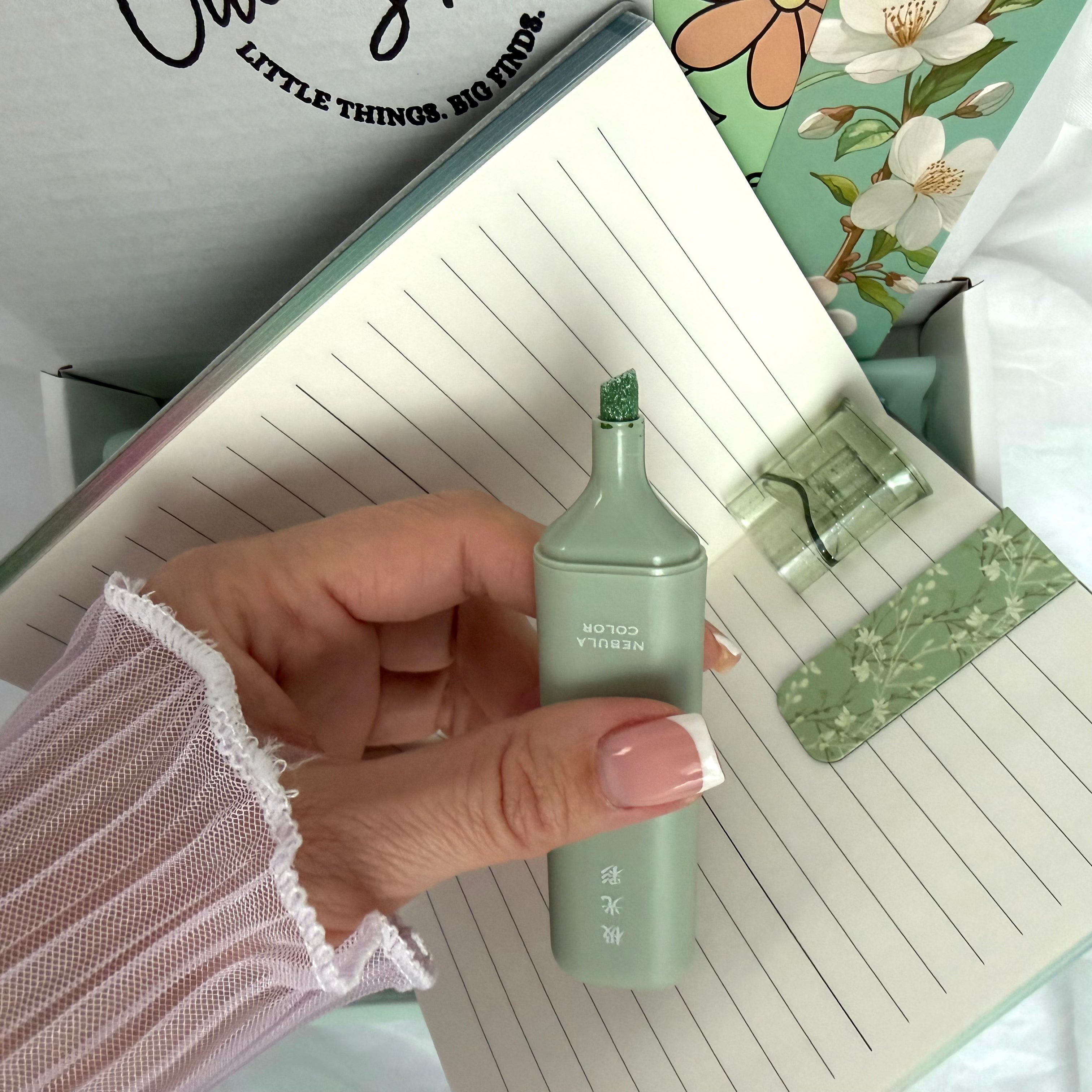 ESSENTIAL STATIONERY SET - GREEN MEADOW | STATIONERY GIFT SET FOR HER | NATURAL EVERYDAY DESK ESSENTIALS