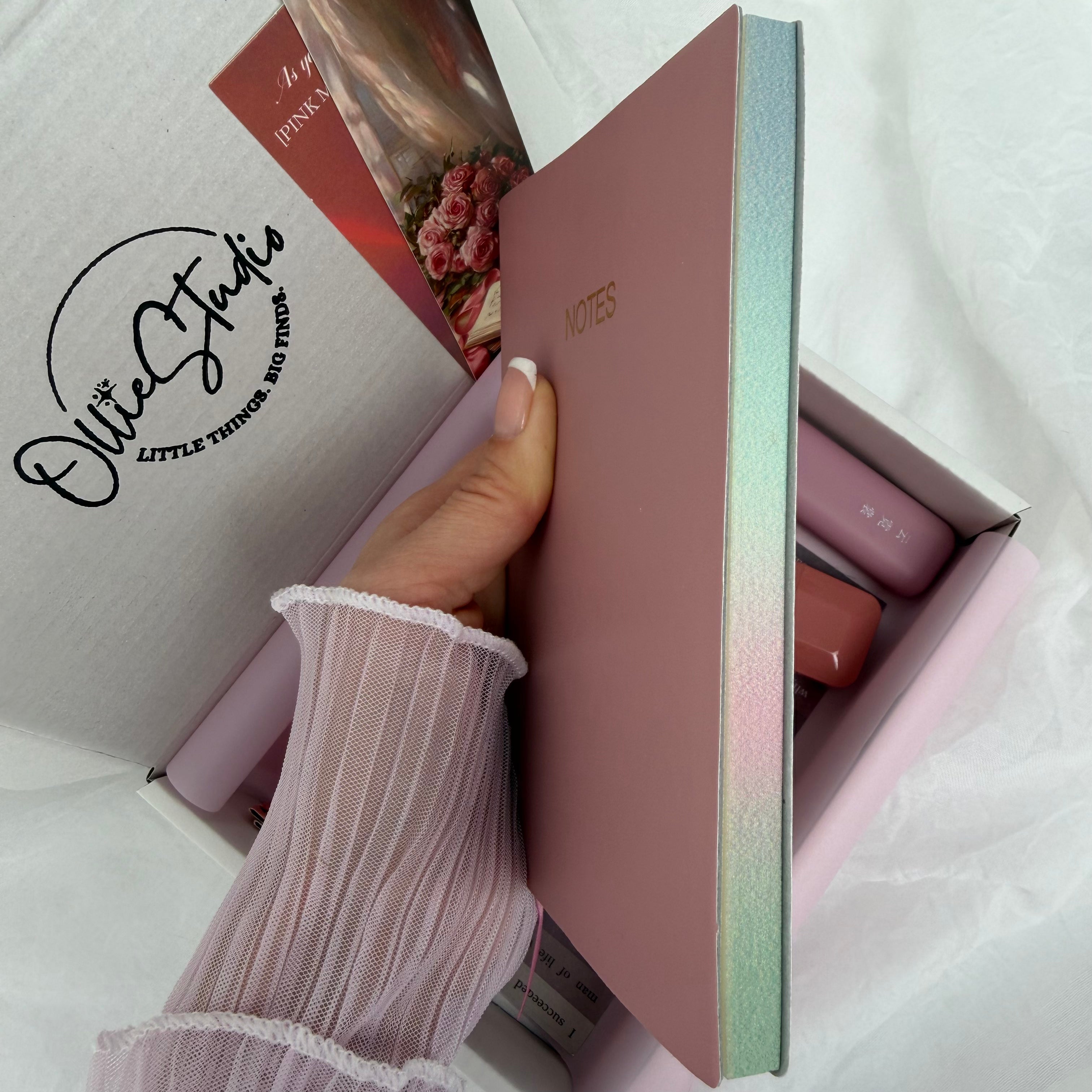 ESSENTIAL STATIONERY SET – PINK POWDER | STATIONERY GIFT SET FOR HER | DELICATE EVERYDAY DESK FAVORITES