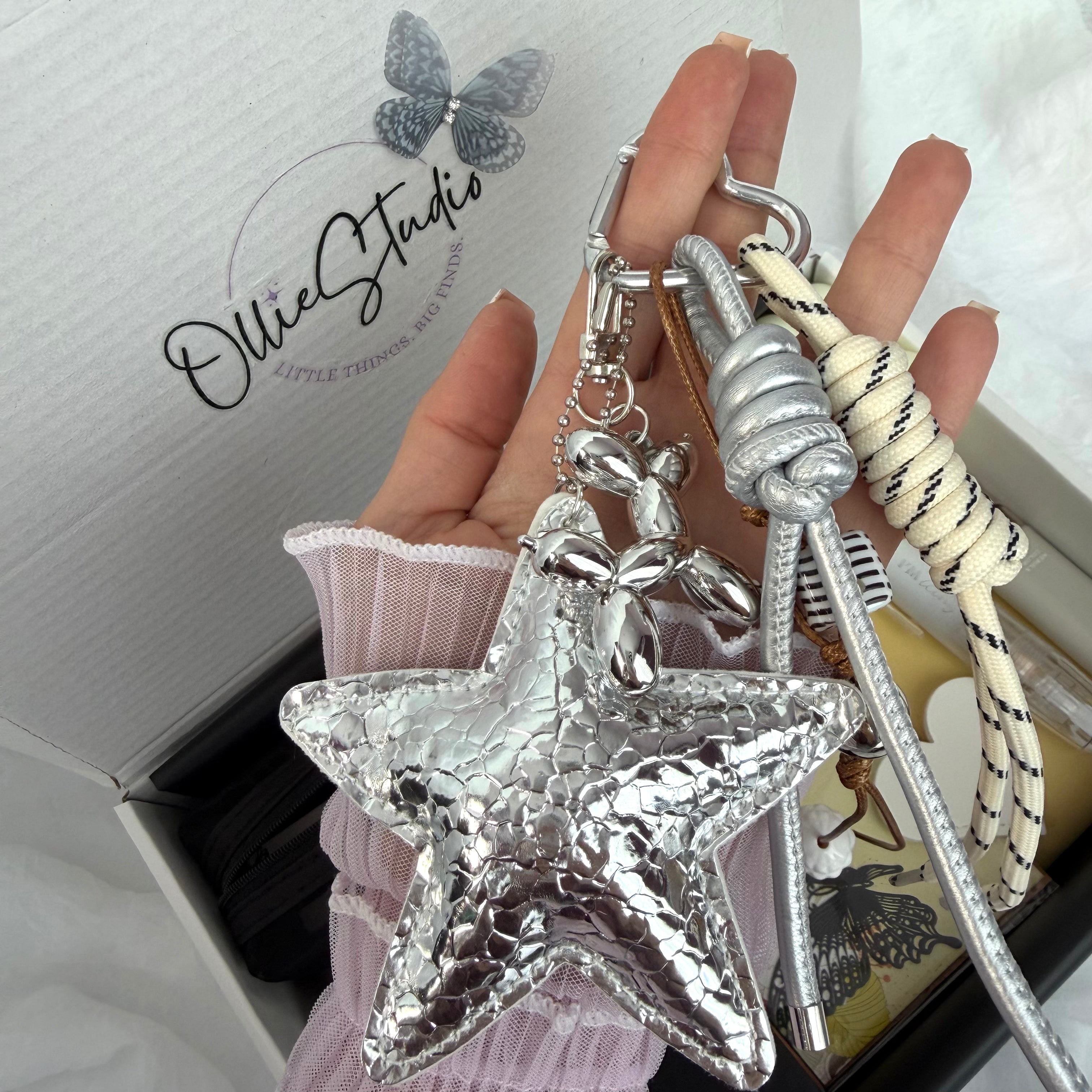 PREMIUM STATIONARY SET - GOLDEN GLOW | STATIONERY GIFT SET FOR HER | BOLD GRAPHIC DESK ESSENTIALS