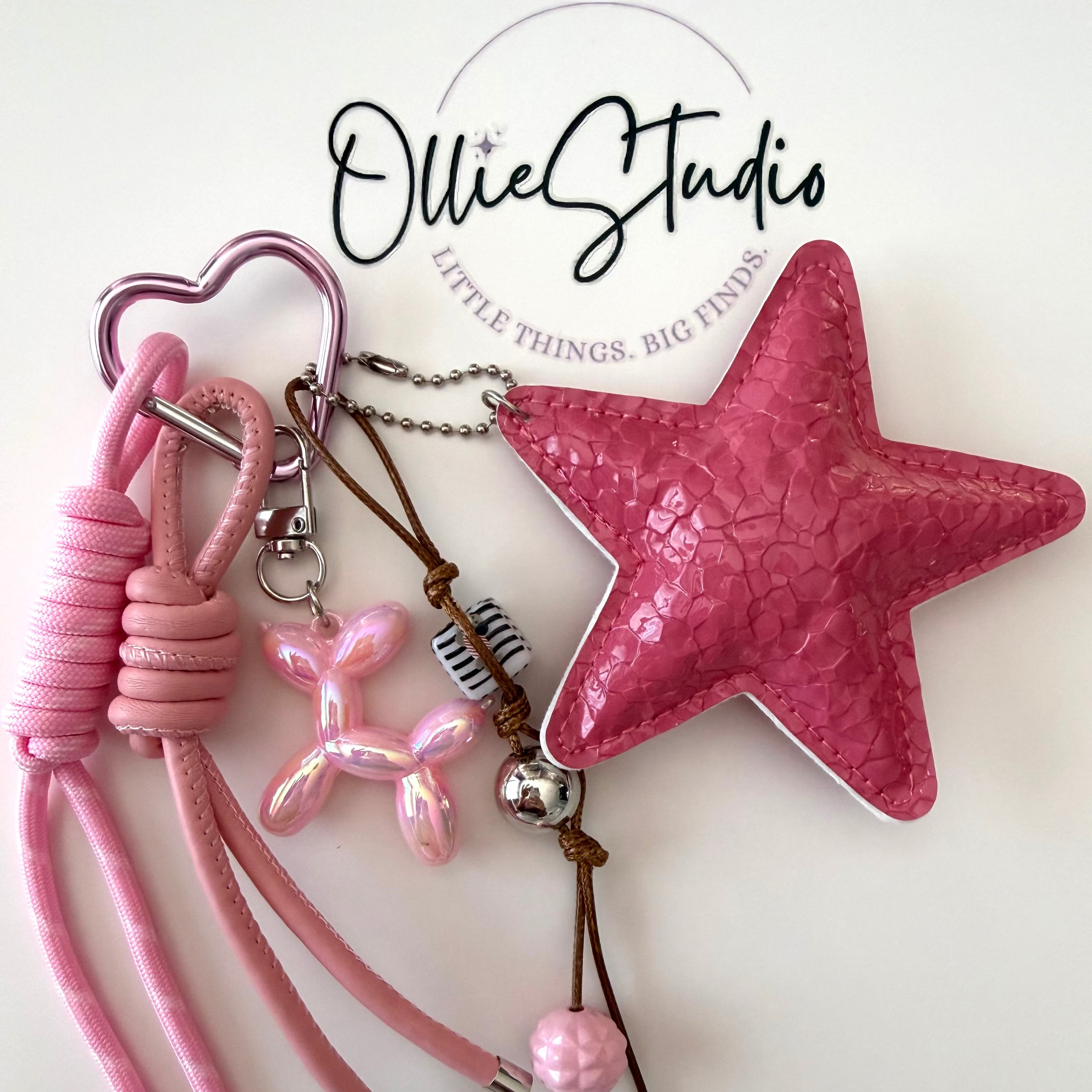 PINK STAR KEYCHAIN | PLAYFUL BAG CHARM | AESTHETIC EVERYDAY ACCESSORY