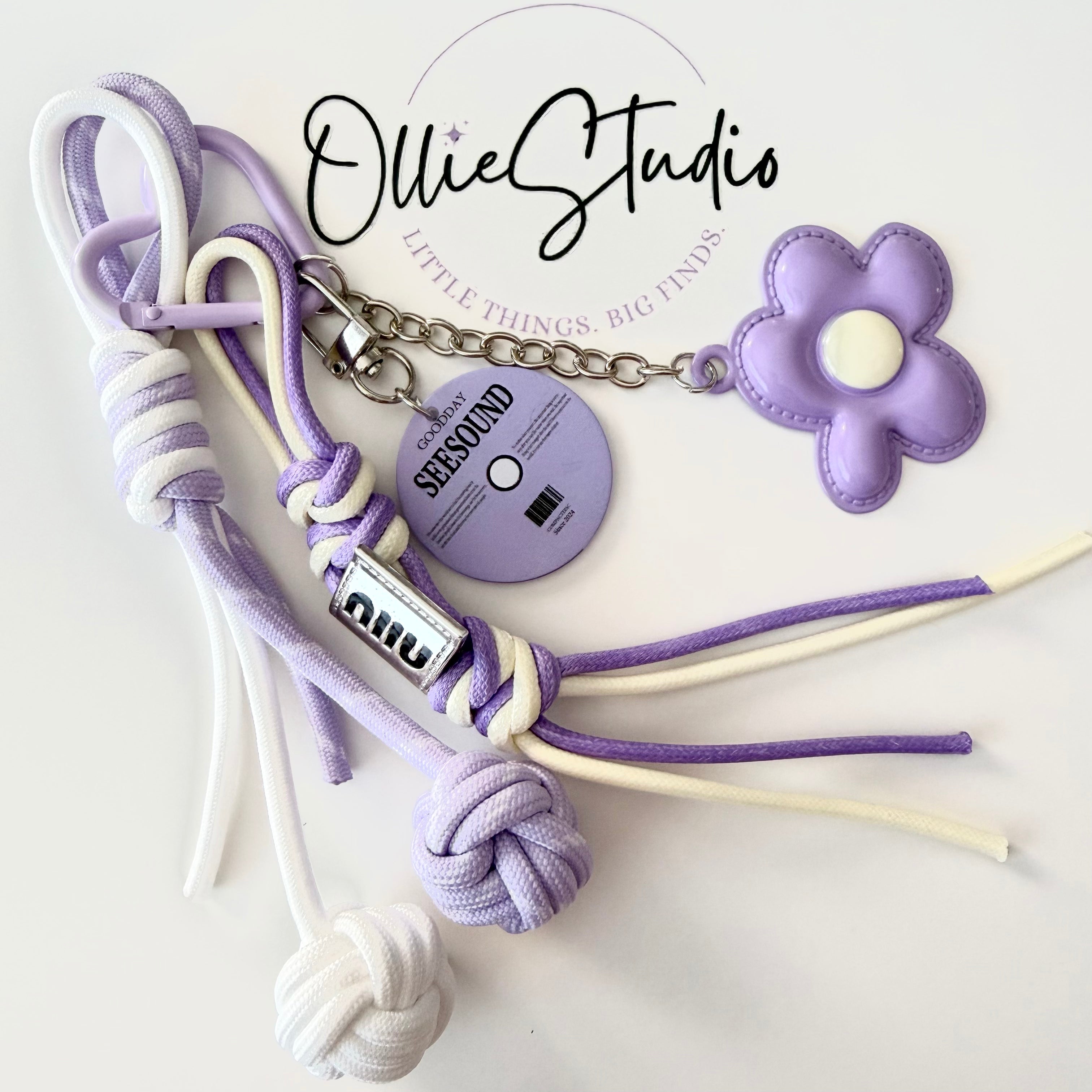 FLOWER KEYCHAIN | AESTHETIC BAG CHARM | THOUGHTFUL SMALL GIFT