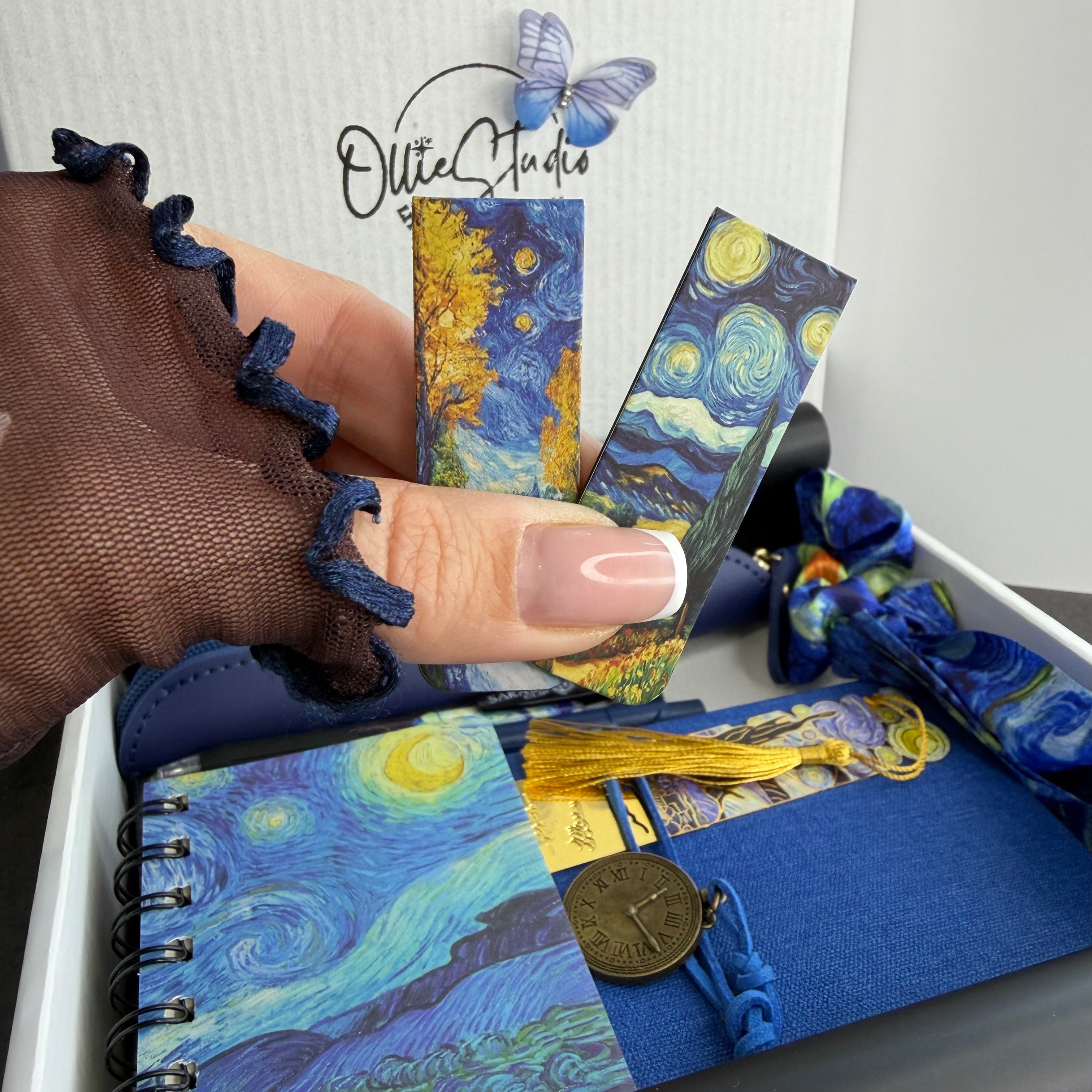 ART STATIONERY SET – VAN GOGH | STARRY NIGHT EDITION | AESTHETIC GIFT SET FOR HER