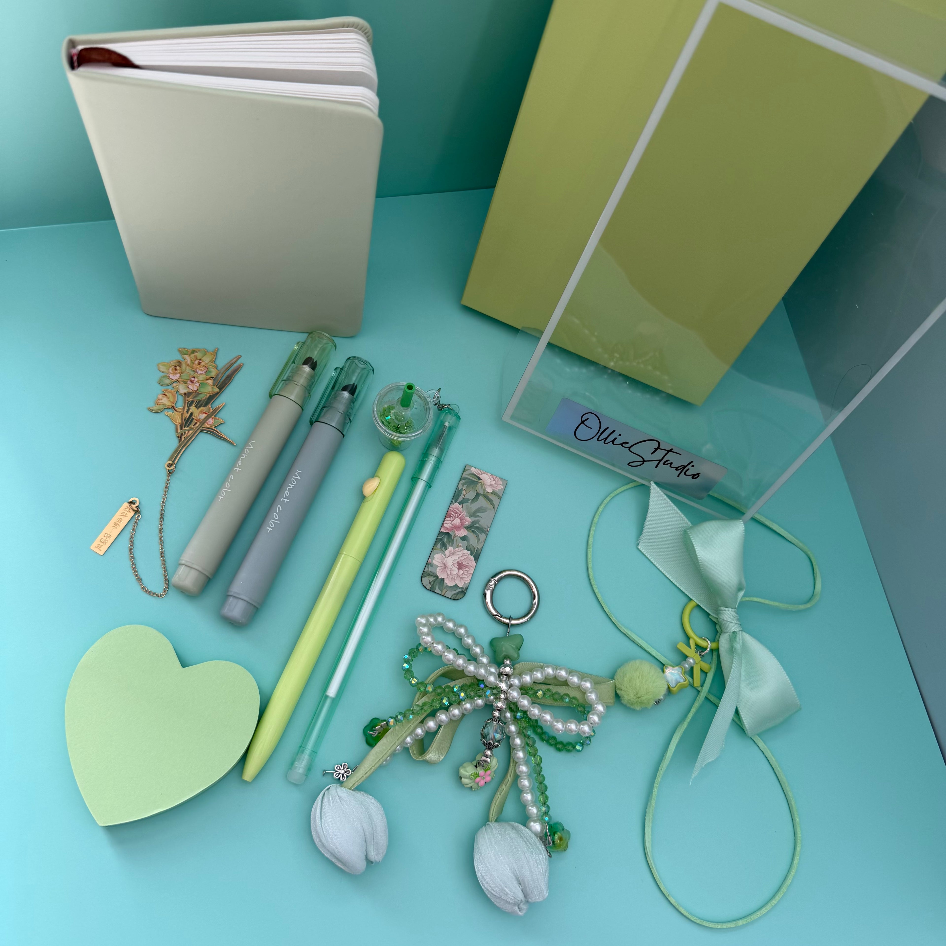 A LITTLE THANK YOU GIFT BUNDLE | MINT BLOOM STATIONERY & CHARM BOX