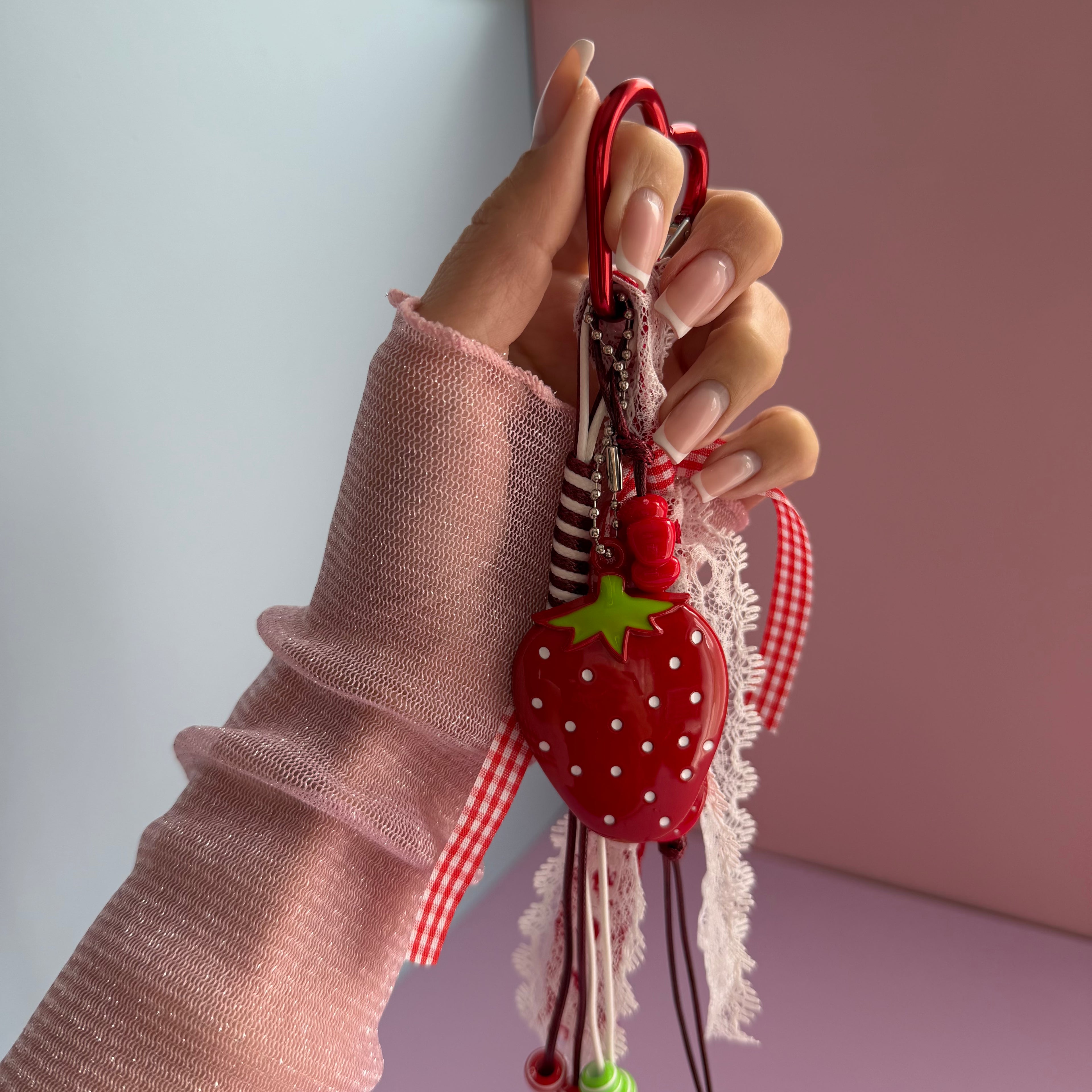 STRAWBERRY PICNIC KEYCHAIN | BAG CHARM