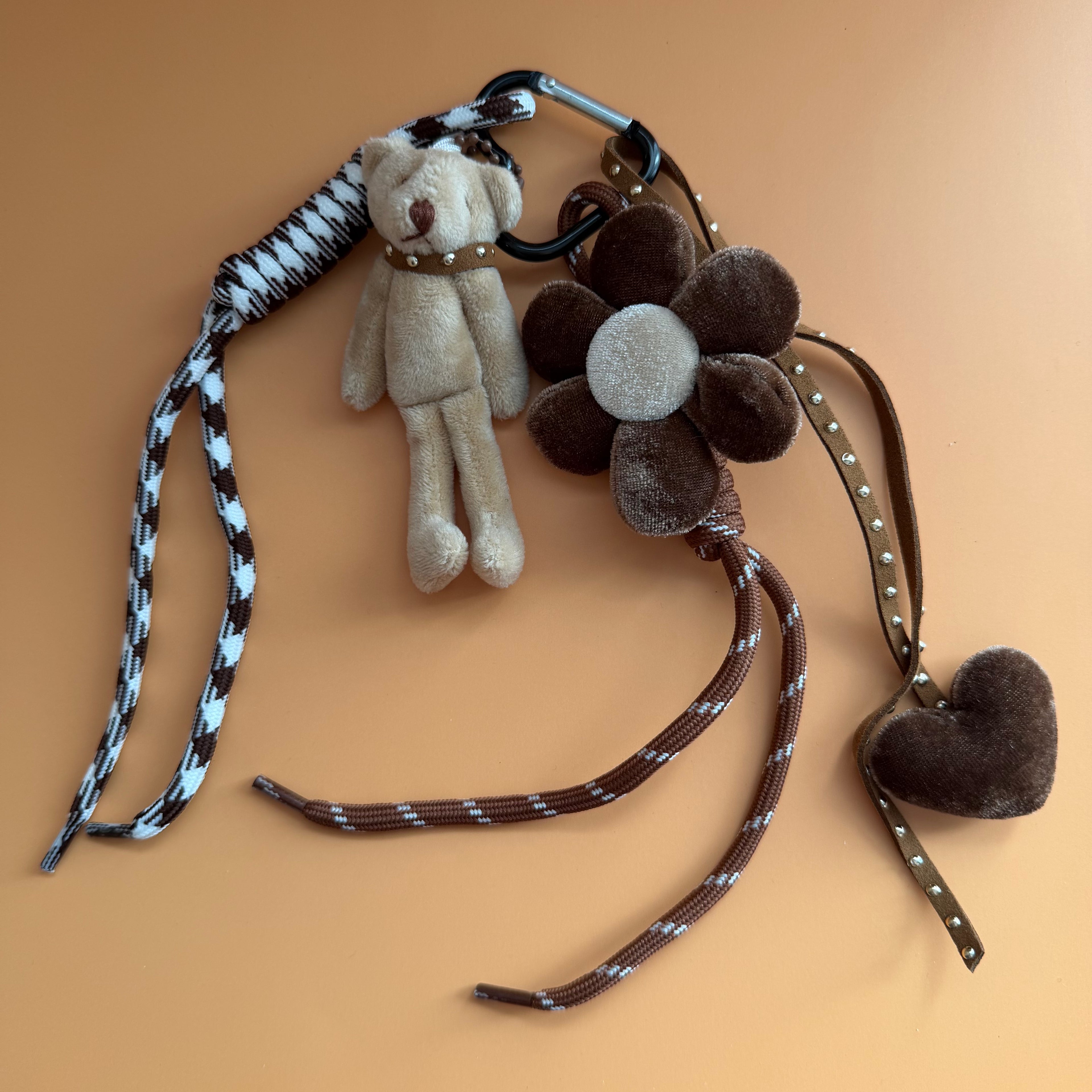 BROWN TEDDY FLOWER KEYCHAIN | BAG CHARM